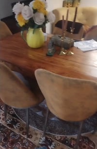 ميز • خشب صاج • القوسيات