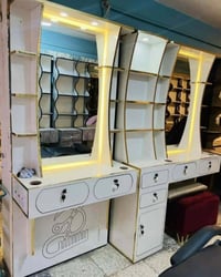 ديكورات حلاقة • خشب فاخر • توصيل لجميع المحافظات