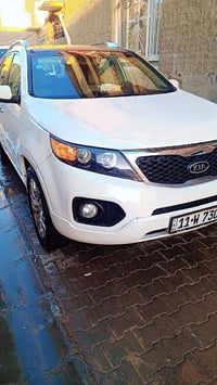 سورنتوSX2011 وارد امريكي حادثه جاملغ وبنيد بدون دواخل  السيارة فووووول...