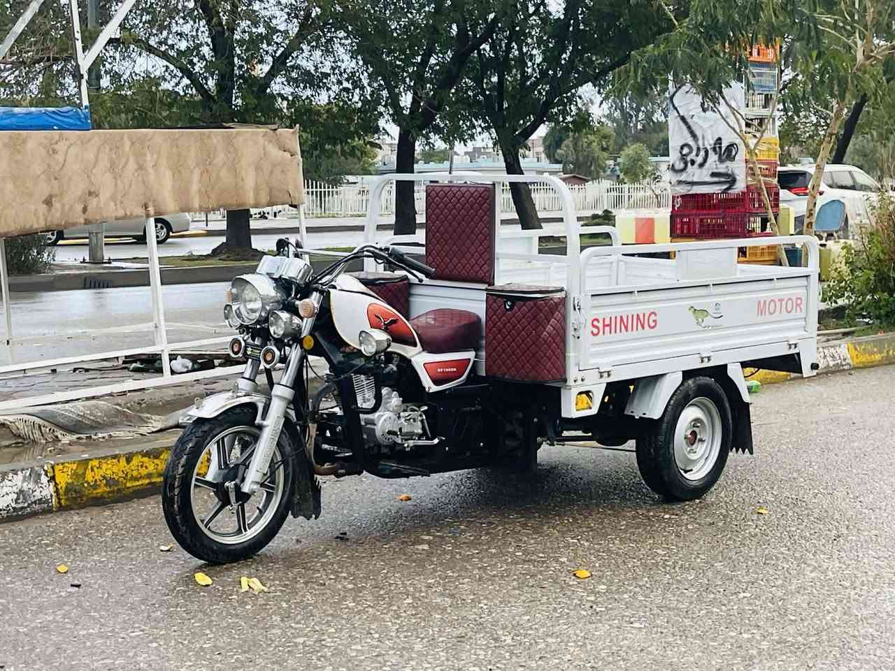 کەریم کابان بۆ فرۆشتن

زۆر جوانە زۆر مزبوتە

هەموو گیانی لەسەر شەریکە ماوە

مالەکە خۆی دیارە وەسفی ناوی

شوێن کەلار

سعری 1900تۆزی معملە

***********
