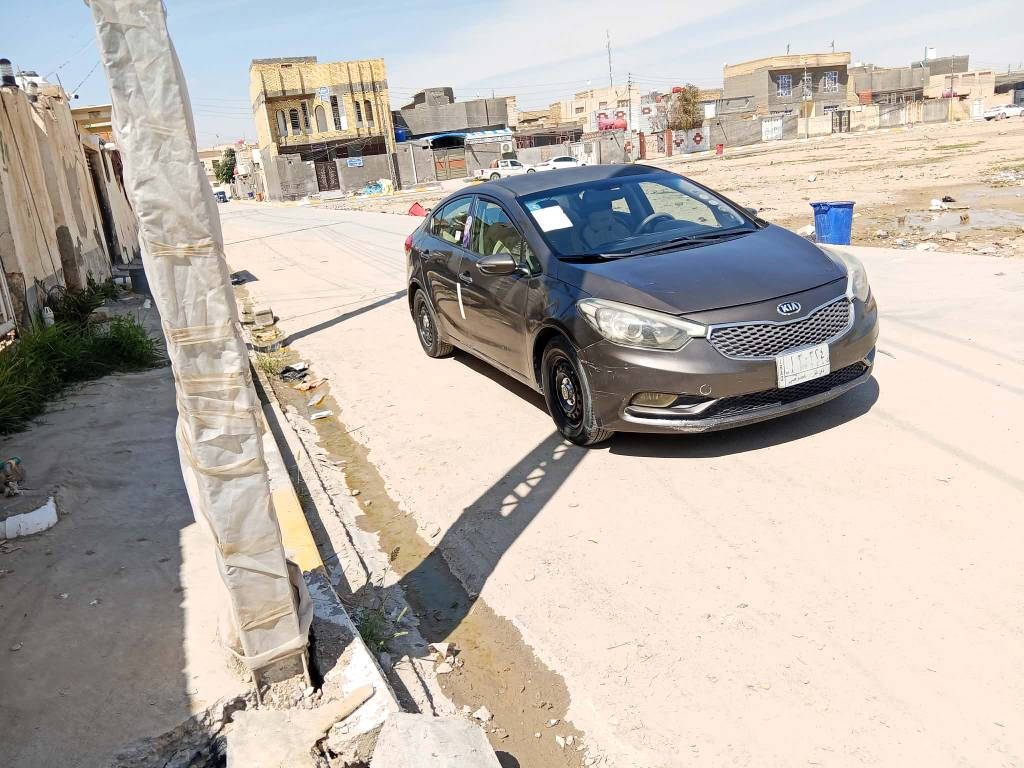 فورتي 2014 وأرد تبديل بنيد بس بدون دواخل ماكينه وكير تبريد جهز وبيه رشات صبغ تحويل ذي قار غراف سعر 90.   لبيع فقط *********** بغداد, العراق
