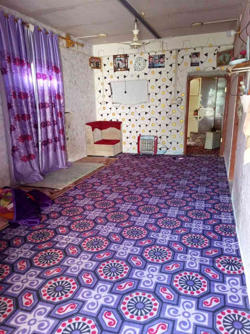 بيت للبيع مناسب بلمهجرين قرب سيطره عفك معامله كامله باسمي مساحه 115ركن ***********
