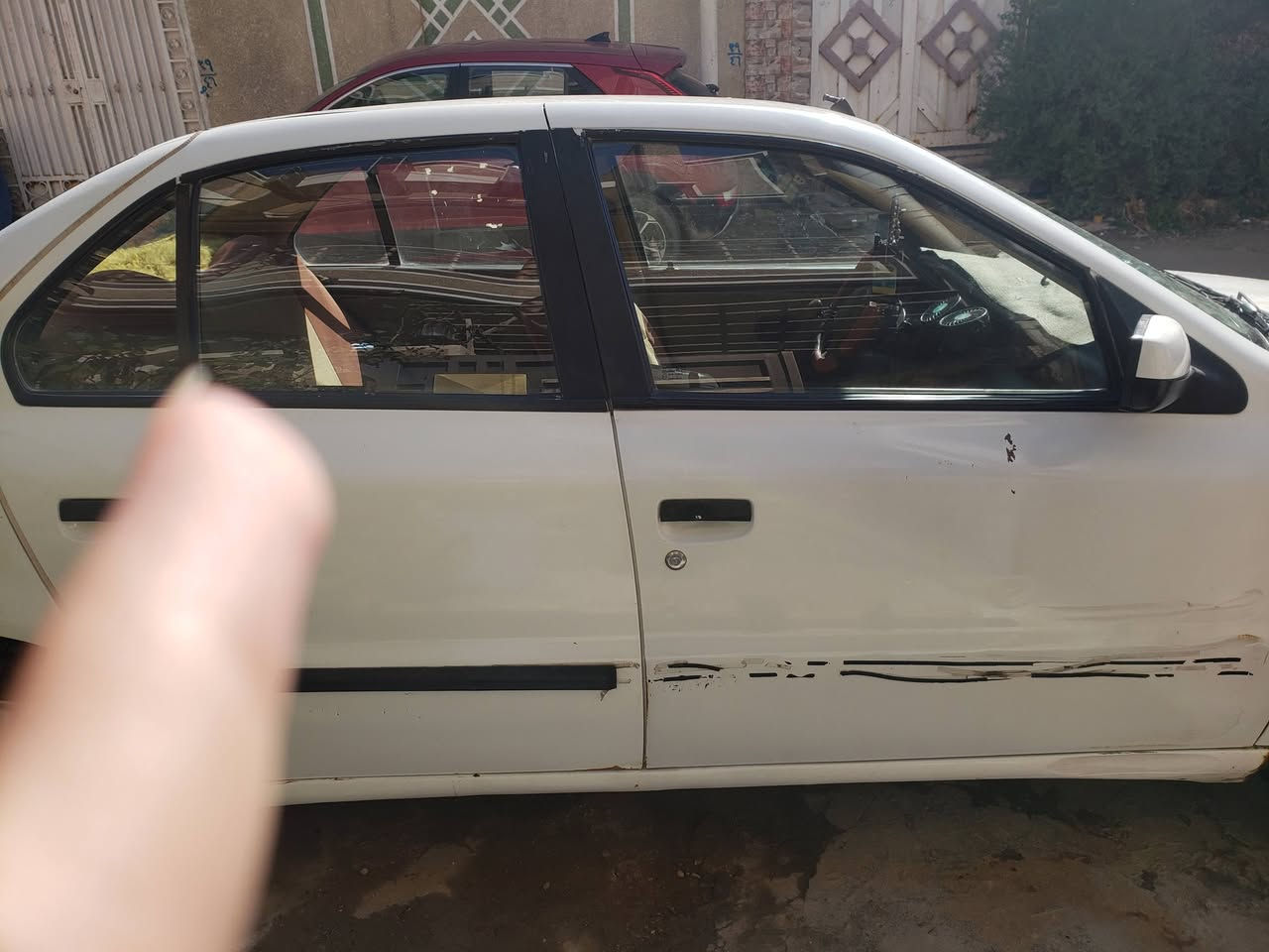 سلام عليكم
سياره سمند للبيع 

مواصفات السياره / 
باب  اليمين مبدله 
الاماميه والخلفية مبدلات جديد 
سعر 40 ورقه وبيه مجال للشراي
مكاني كربلاء 

***********
