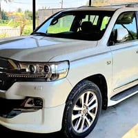 للبيع لاندكروزر ٢٠١٩  فئة vxs 5.700 عداد السرعة ١٣٣ ألف  بيها بارد باب...
