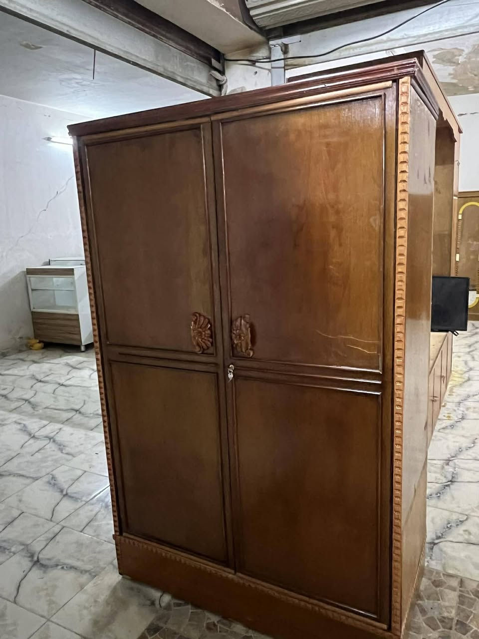 السلام عليكم 
يوفر لكم اليوم بأنسب الأسعار 
كنتور صاج عراقي باب أول شرط 
كنتور 4ابواب  سعره 200
كنتور 5ابواب سعر 250
كنتور 2بابين سعر ١٢٥
كاونتر بدون سنك 150الف 
طبلات سيت كامل 100
ميز طعام سلايت كراسي عدد 6السعر ٧٥
ميز طعام كراسي عدد 6السعر 100
الموقع تكريت القادسيه قطعه 500مجمع الطبي  رقم الهاتف ***********
***********
