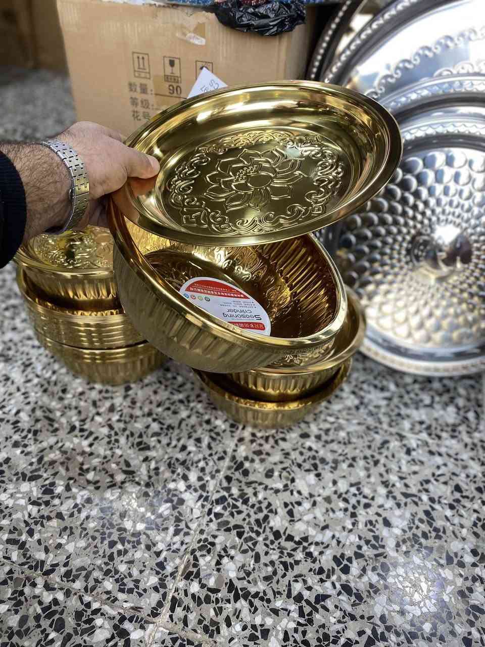 بضاعة صيني ويراني مشكل موديلات مختلفة يوجد نقليات وخدمة توصيل ***********
