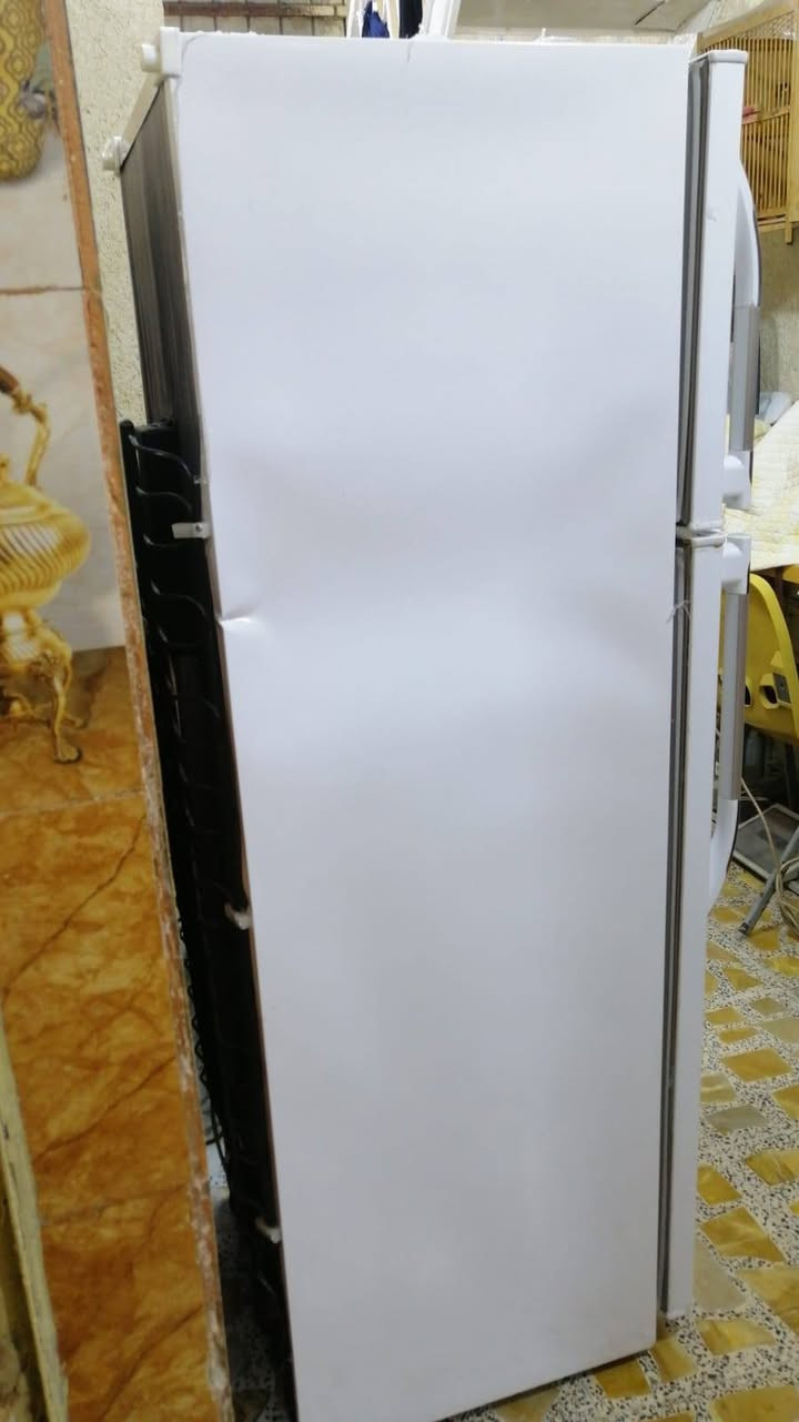 سلام عليكم ثلاجه وغسالة نضيفات جدا مكاني بغداد جميله شارع العلوه ***********
