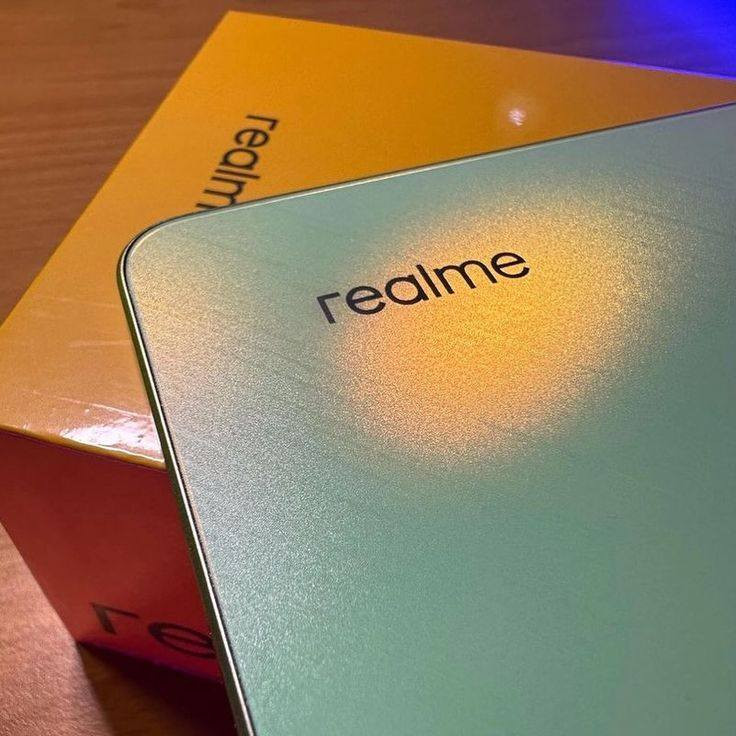 ريلمي c67 كامل مواصفات مستعمل قليلاً، مع كامل ملحقات الشركة يأتي بذاكرة 256 مع ذاكرة رام 8 + عشوائية 8 يأتي مع الجهاز كفرات 3 هدية بالالوان الاتية : ( الشفاف، الاسود، الزيتوني ) سعر الجهاز خاص وللأستفسار الاتصال على الرقم الاتي : ***********
