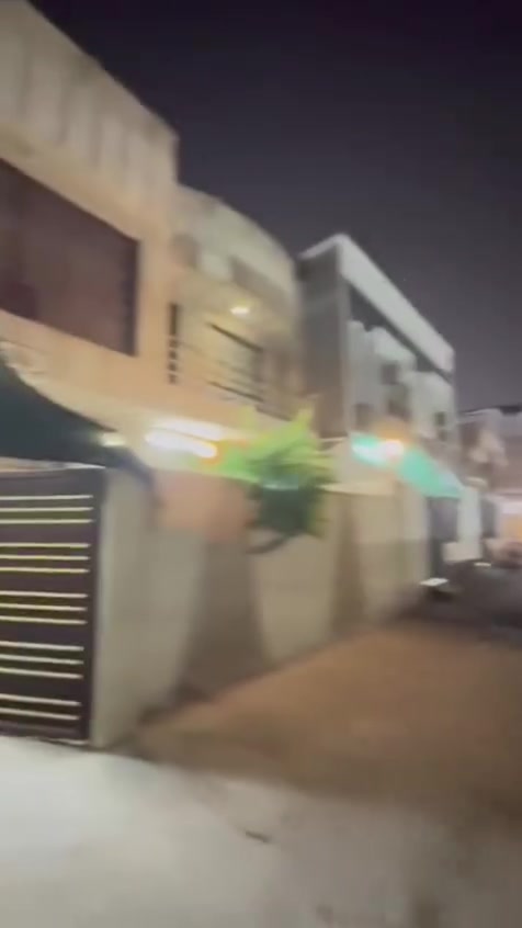 بيت الجار بل سكان قرب مستشفى الطفل يحتوي كراج 3غرف نوم صحيات بيت كلش نضيف
الاستفسار واتساب ***********
