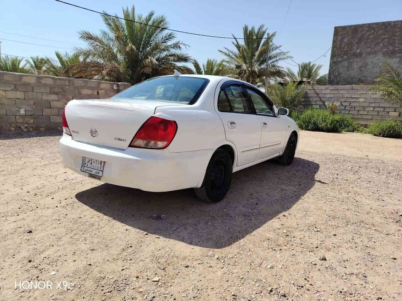 سلام عليكم للبيع سني موديل 2010 محرك اسود كير عادي  بيه اربع قطع صبغ سيارة سعودي نافضه ع ايدي ما بيه كل نقص كير محرك مكفول تخم تاير صدر جديد تبريد شغال  رقم انبار  تحويل مباشر  سعر 73 وبيه مجال مكان سيارة الانبار هيت ناحية الفرات رقم  ***********

