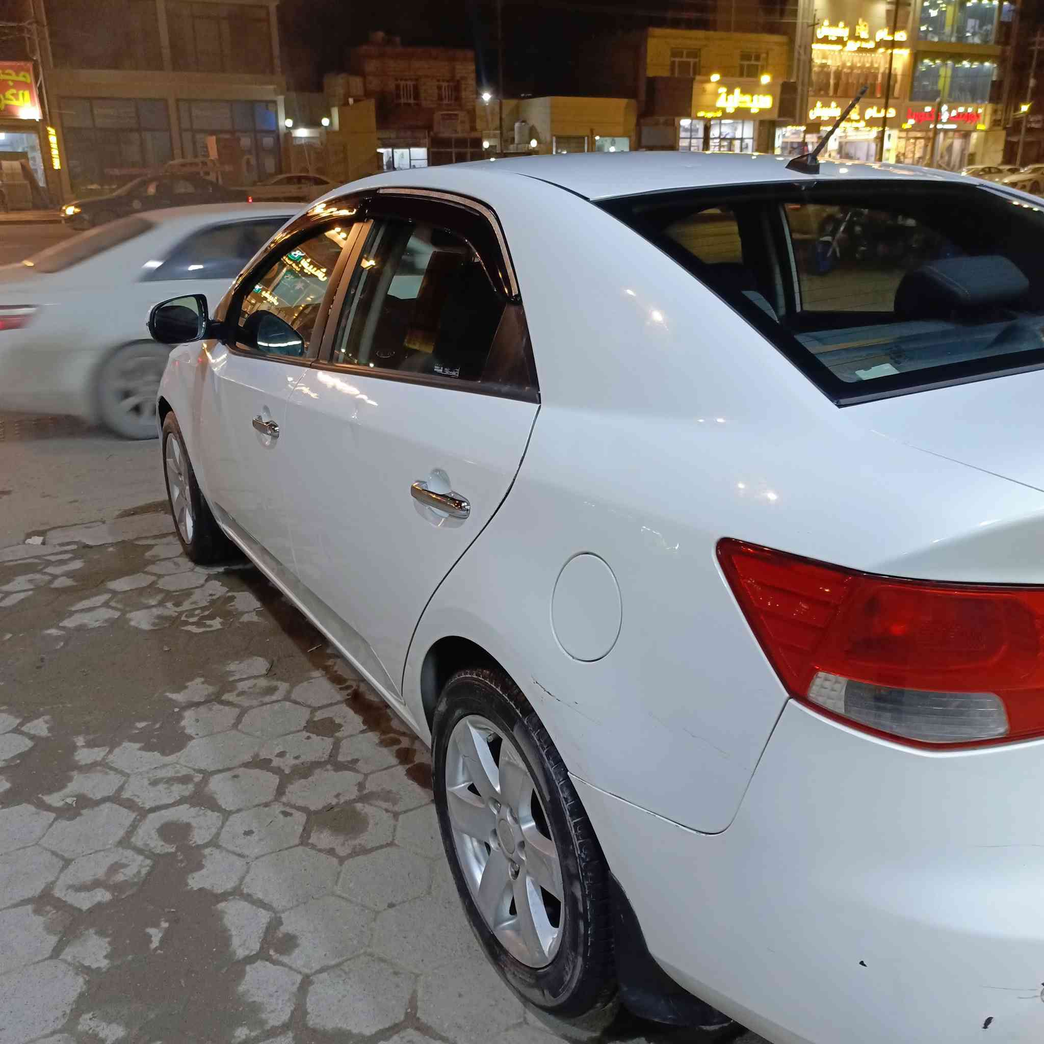 السلام عليكم كيه سيراتو موديل 2013 مكينه 1600 كير  سته نمر فول مواصفات ماعده  ألفتحه  تحكمات +شفتات كير اربعه دسك مكينه كير حداديه تبريد كفاله ماعده  السياره باب مبدل وشبر بل بنيد صبغ  موجود مداور وكاله لسياره رقمها لغايت 2031 مجدده السنويه بسنت 2026/1/8 
سعر السياره  113وبيها مجال 
رقم الهاتف ***********
