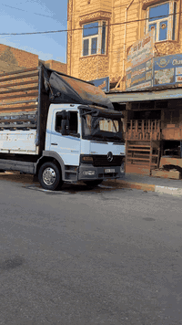 السلام عليكم اتيكو للبيع موديل 2002 شمعه 6 سلندر 8 برغي رقم ديالى 4 طن بسمي تخم تاير وتخم ويل كب طول 8 وربع قمارة مبدله مكاني بغداد الشعب للاستفسار ***********
