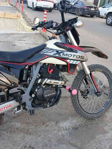 هام
دراجة #قفاز XMoTos محرك 300 طيران #مكفوله من كلشي #رقم_اربيل تحويل ثاني يوم 
#للبيع 
العنوان كراده مريم مجاور مطعم #علي_لوز 
***********
