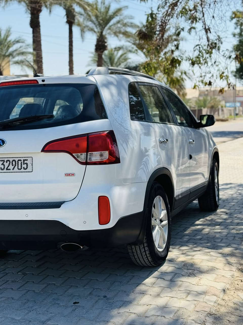 السلام عليكم 
سورنتو 2014 وارد أمريكي 
حادثها بس رئوس الجاملغات الأمامية 
بدون شواصي 
السونار + صور الحادث مرفقات بالمنشور 

مكينة 2400 GDi 
5 راكب 
حدادية جديدة 
تايرات جديدات 
رقم بغداد دولي باسمي 
تبريد ثلج 
ماشية 107 ميل 

مكاني بابل 
السعر 140 وبيها مجال الي حاب يشتري يتصل 

*********** اتصال + واتساب
