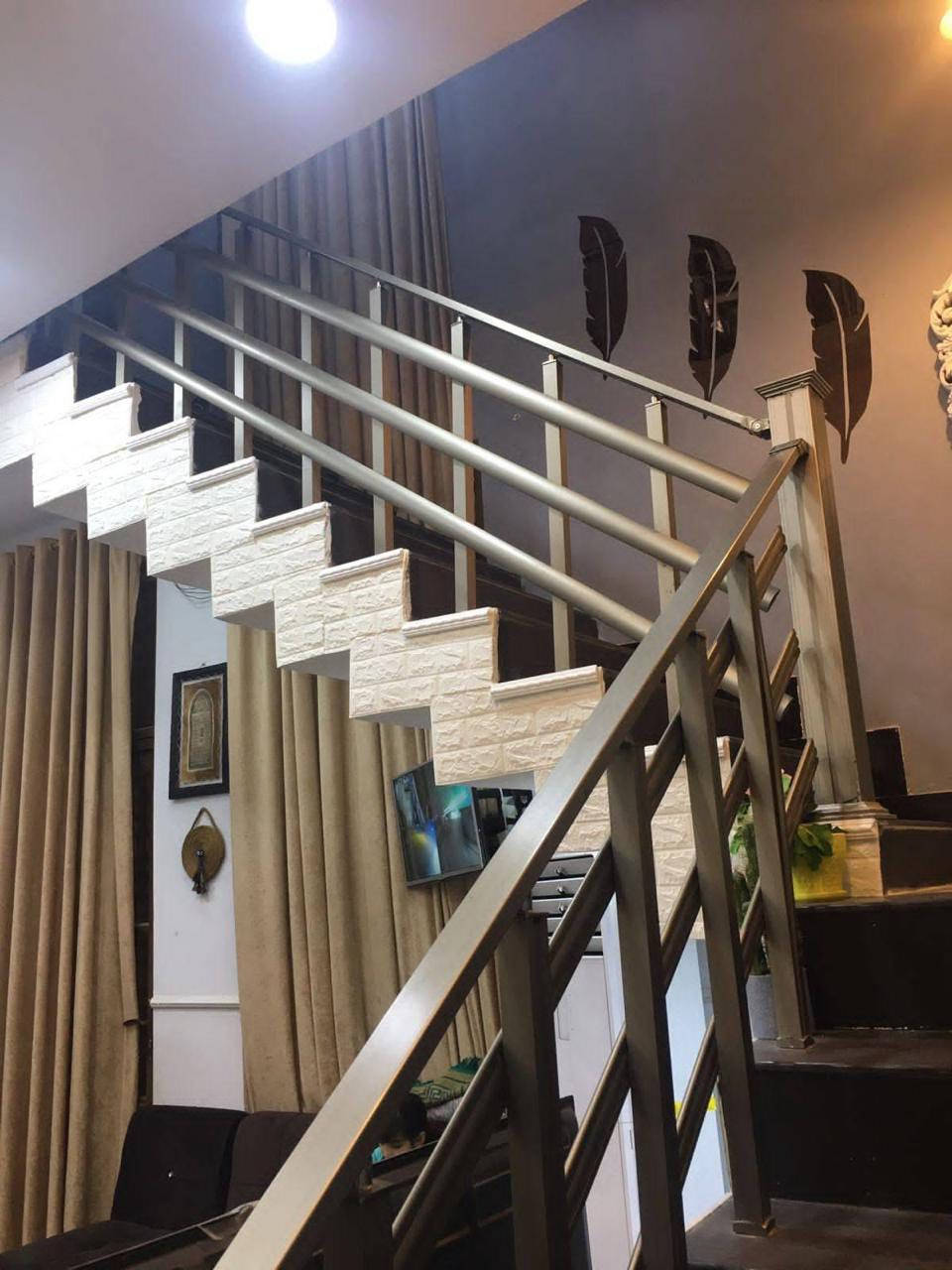 شـركـه أنوار الجـزائري للعقارات والمقاولات 
يتوفر  بيت حديث للبيع 
العنوان : ياسين خريبط - زون 1📍
المساحه :   125 م
الواجهه :   10 م
محتويات البيت : 4 غرف منام + أستقبال تعليق + كراج سفلي + مطبخ مفتوح مع الصاله بنظام تركي 
المواصفات : خارطه من تركيا + بناء حديث 2020 + طابوك بالكامل + طابو صرف + الموقع ممتاز وقريب للشارع العام 
السعر الأجمالي :  325 مليون 

عنوان الشركه الجبيله مجاور جوتن للاصباغ 
و قصر شيرين  📍

شركه أنوار الجزائري للأستثمار العقاري والمقاولات العامه والتجاره العامه . 
الشـركة  مجازة رسمياً وقانونياً من جميع الجهات المعنيه 
 
للاطلاع على باقي العروض او مشاركه عرض مع الشركه
 التواصل عبر الارقام التاليه :
***********
***********
***********
