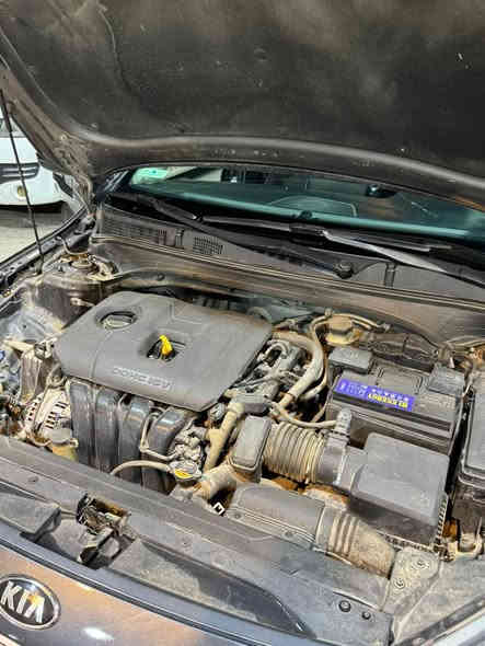 سلام عليكم كيه فورتي لبيع موديل 2021نص موصفات حادثها موضح بل صوره جاملغ الخلفي الأيسر راجع حار  وبارد بصيط بل باب ويرادلها بارد كلش خفيف بل جاملغ الخلفي الايمن رايدها 137بيها مجال حك الجيه  مكاني يرموك اربع شوارع رقمي لتواصل ***********
