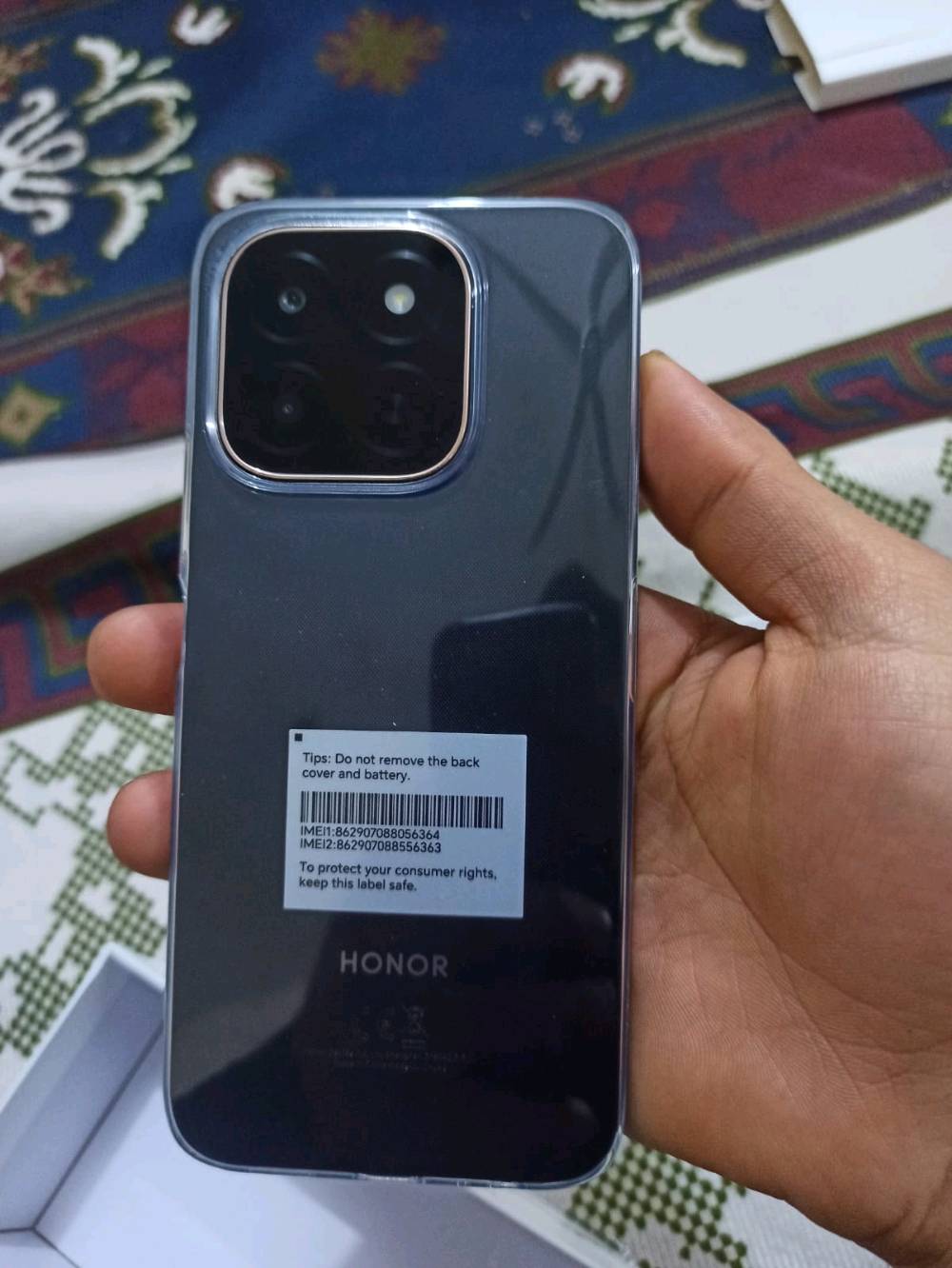 ما ابي شي بس مفتوح من الكرتونه لا ملعوب بيه بيه مجال
