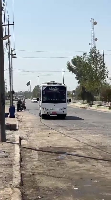السلام وعليكم
باص مستوبيشي للبيع 
مكينه وكير مكفولات
كهربائيات كلها شغاله
السياره ماعايزه كبل لشارع
رقمها نجف انكليزي بس ع استلام 
***********
***********
