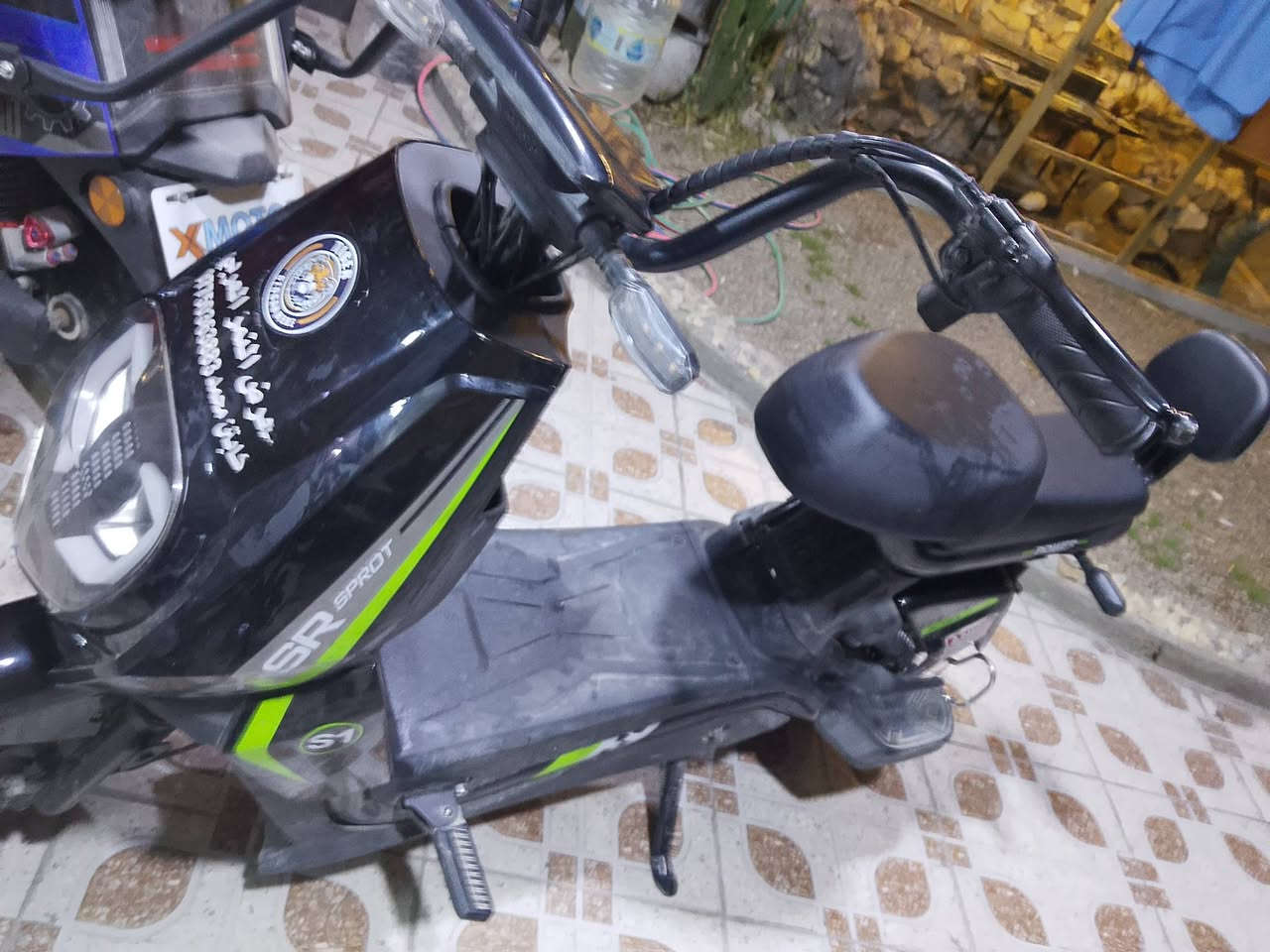 السلام عليكم دراجه شحن جديدة استعمل قليل السعر 300 وبيها مجال المكان حي الإعلام  ***********
