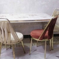 ميز طعام للبيع نظيف ٩٠ ٪سعره 140الف لطلب اتصل على الرقم 07701311638 او...