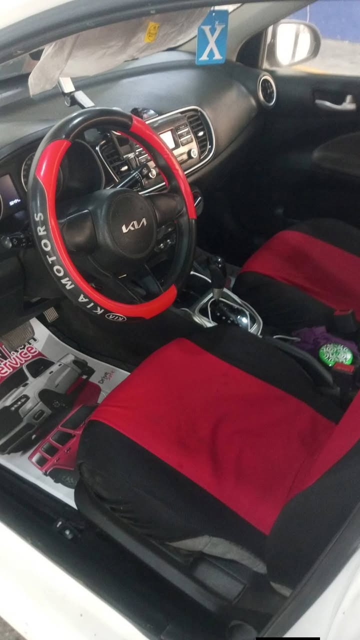 كيا بيجاس 2023 
فول 1/1 فتحه 
لون ابيض ماشية  79الف خليجي كفالة 
عامة فقط ضربة باب السائق وبالصندوق 
  فول مواصفات 
كروس سرعة 
حساسات خلفية  
حساس اطار 
مانع انزلاق اشاير 
فتحة سقف داخل اسود
AUX و USB ادامه لمجموعة الوقود كاملة مقاعد مخمل +مدوشمه
مكاني بغداد
السعر رقم 1 رد تلقائي
رقم راعيها
***********
