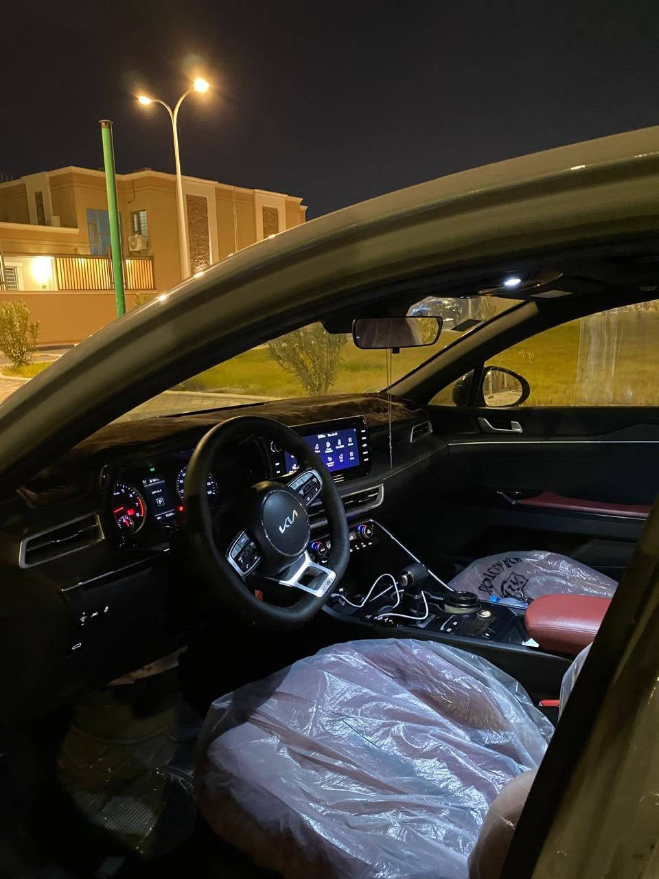 سلام عليكم. كيا K5 جيتي لاين
2022 فول مواصفات بانورما
وداخل جلد ماروني وباقي
المواصفات المعروفة بلجيتي لاين
سيارة وارد امريكي انه كصيتهة
بيدي واستخدام شخصي السياوة
حادثة جاملغ عكس السايق وشوي
من البانيدٍ مصلح وشوي من الباب حادث جداً خفيف نفس ماموضح
بلمنشور صورة الحادث السيارة
ماشية 89.000 كم 
رقم بصرة
معوقين وكالة عامة تتحول السيارة
بعد اقل من 3 سنوات
السعر 175
للتواصل ***********
 العنوان البصرة_شارع الولود

