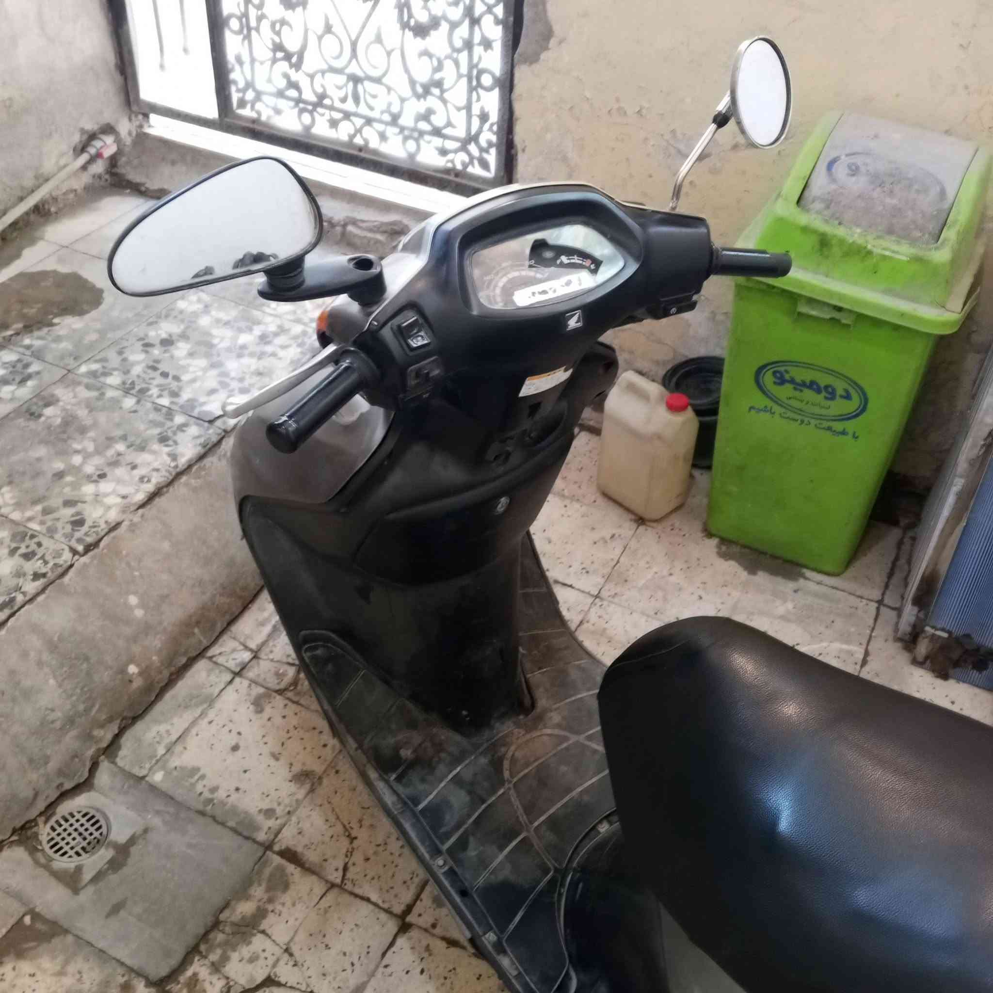 السلام عليكم سبيسي ياباني للبيع مجفته شغاله سلف هندر كهربائيات بس كفراته تعبانه وبيه نواقص ب 250 وبيه مجال مكاني بغداد المشتل رقمي ***********
