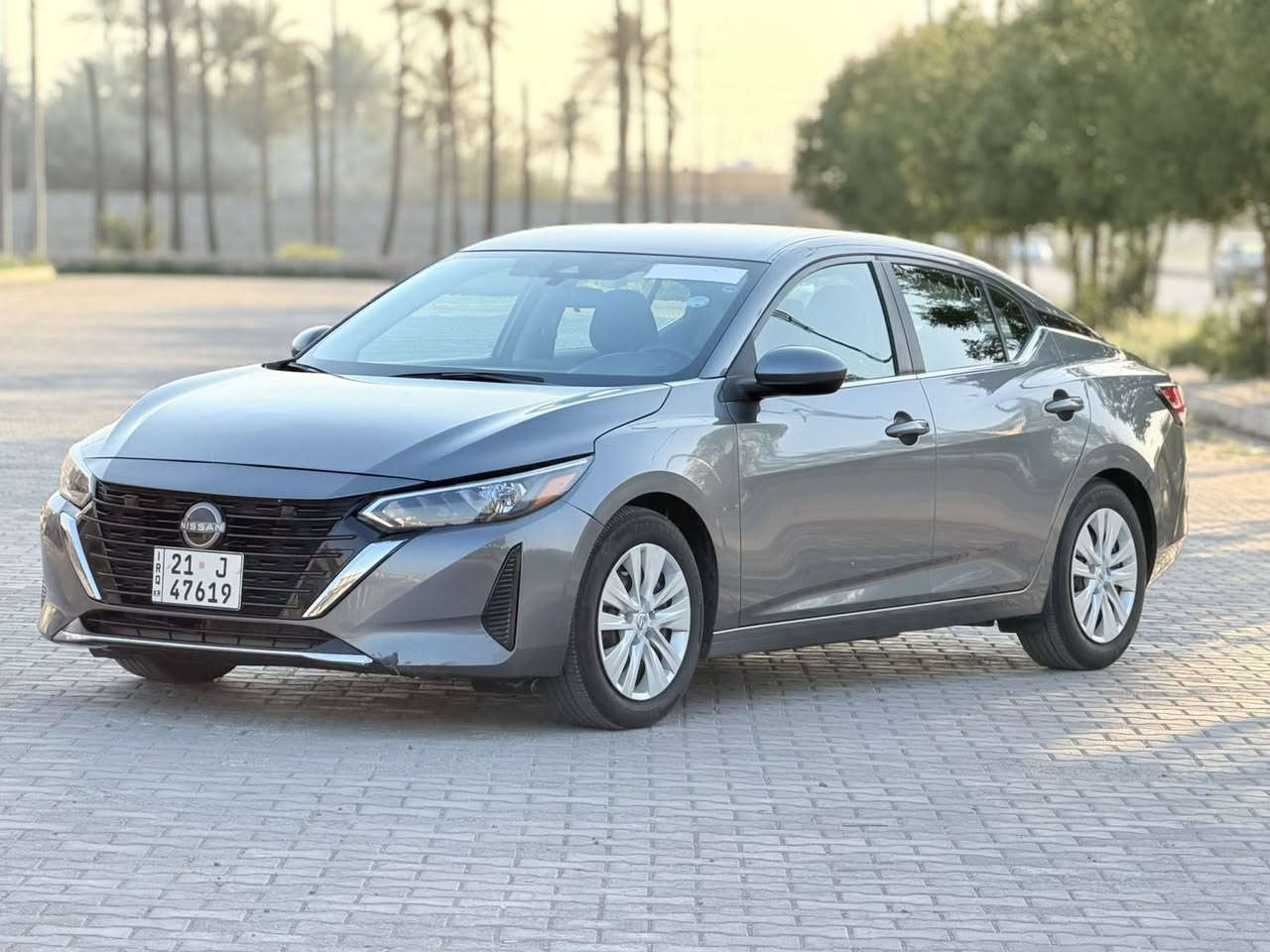 السلام عليكم//// نيسان سنترة موديل 23 ماشيه 25 الف ميل موصفات S  حادث فقط بنيد صبغ ايرباك سكان وبرده طاك راجع سستم بدون شاصي وداوخل السعر 133 وبيه مجال /// عنوان ديالى خانقين ///***********
