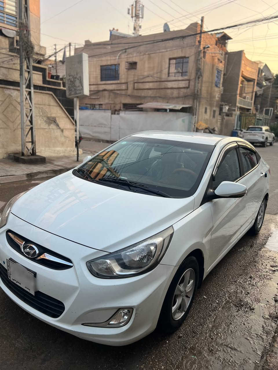 سلام عليكم للبيع اكسنت  Hyundai Accent
موديل 2014 خليجي 

محرك ١٦٠٠ دبل قطره مرغوب 

شاشه 

كامره 

تحكم ستيرن 

السياره بدون صبغ فقط الدعاميات 

ماشيه 201

رقم بغداد 

السعر 105 بي مجال بسيط للشراي 

مكان السياره بغداد البياع 

الاستفسار 

‭0772 775 5224‬
