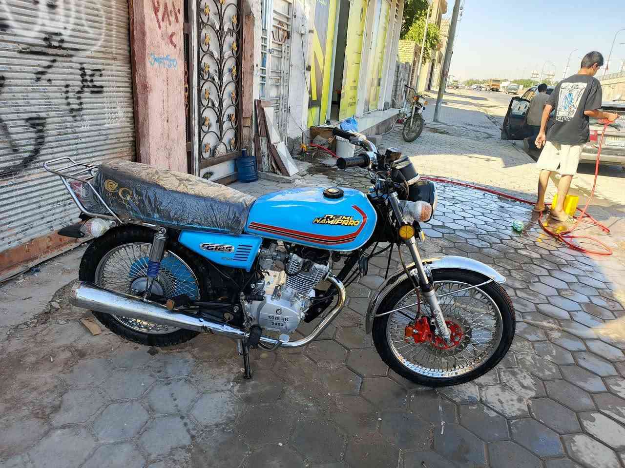 السلام عليكم ورحمة الله
من رخصت الادمن دراجه اربعه كير نامه برو أوراق اصوليه للبيع مديل 23 دراجه جاهزه من كلشي مكينه بلاديه مامفتوحه دارجه كلش نضيفه مال جناي وكيلها العارضي صارلي شهر من ماخذها 950 وبيها مجال شي بسيط للشراي ***********
