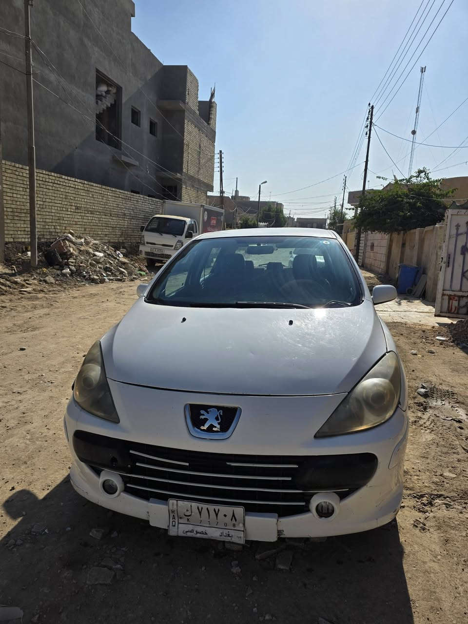 السلام عليكم 
بيجو ٣٠٧ للبيع موديل ٢٠٠٦ 
السيارة كامله مكمله من حداديه ومحرك وكير وتبريد وتخم تايرات وباتري والسيارة عليها ادامة كامله من بلكات ومجاول ونوزلات و سنويه لل٢٠٢٧
سعرها ٤٨ وبيها مجال بسيط 
عنواني بابل 
***********
