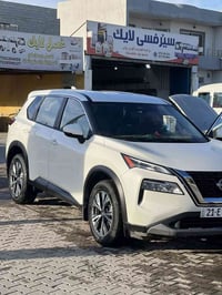 للبيع نيسان روج   موديل 2023  كلين شرط فحص   بس كير امبدل جديد   SV شف...