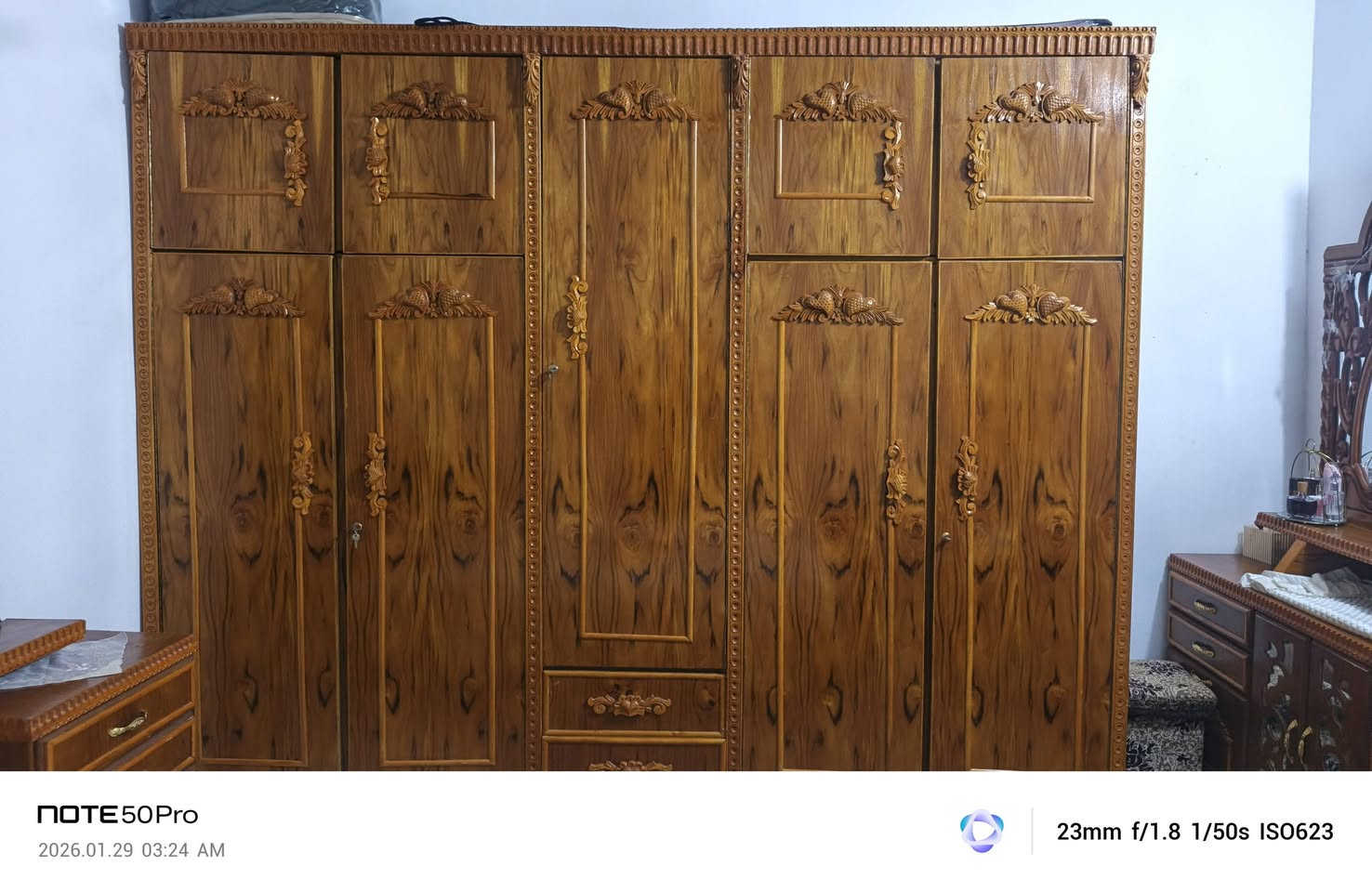 غرفه نوم لبيع مستعمل يريد يخابر ***********
