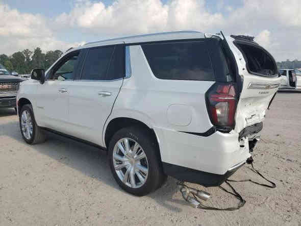 السلام عليكم
للبيع تاهو موديل 2023
( هاي كانتري ) وارد امريكي  أعلى فئة بالتاهو نفس مواصفات الكاديلاك السكاليد فول للأخير ماكو شي مابيها حرفيا كاديلاك اسكاليد 
اعلى من مواصفات البريميره 

بانوراما 
جكات
داتا شو 
شاشات بلادية
دوسات كهرباء
ستيرن كهرباء
مرايات قلابة وشفط
تشغيل عن بعد 
تجوة وسطية كهرباء وبيهة قاصة
تبريد بالكشنات
تدفئة ستيرن
كشن خلفي منفصل VIP
حساسات كل الاتجاهات
هوك كهرباء تحكم داخل السيارة
جكات درجات تصعد وتنزل اوتو
كشن هزاز تنبيه 
نظام كار بلي واوتو اندرويد
صندوك بالرجل ينفتح
كشنات كهرباء كلها والتحكم بيهة من كل مكان كهربائيا
شاشة وسطية كبيرة
كامرات عدد 360 
مرايه الوسطيه كامره 
ويل كروم حجم ٢٢
٤ وضعيات قيادة
رادارات + حساسات اوتو بارك 
تحديد مسار
صاج ملكي بأطار نيكل
داخل اسبريسو
وبعد هواي مواصفات متخلص 
ابحث عن مواصفات ال هاي كانتري وشوف 

السيارة جاهزة من جميع النواحي تخم تاير مال شركة برجستون صدر وجكات ومحرك وكير كلة على وضع الشركة 

محرك 8 سلندر 6.200 اقوى محرك بالتاهو 

كير 10 نمر 

ماشيه : 16 مايل يعني بحاله الزيرو 

صور الحادث بالمنشور 

رقم بغداد سنوية بأسمي 

حادث خلفي بدون ايرباك السياره كلها بلاديه مكفوله

بيهة قطعتين صبغ الجاملاغات الخلفيه فقط
والباب الخلفي مبدل بلادي نفس لون  بدون صبغ 

مكاني بغداد الطالبيه 

السعر :  51.000 يعني 5 شدات و 10 اوراق وبيها مجال ان شاء الله 

للاستفسار ***********
متواجد واتساب بغداد
