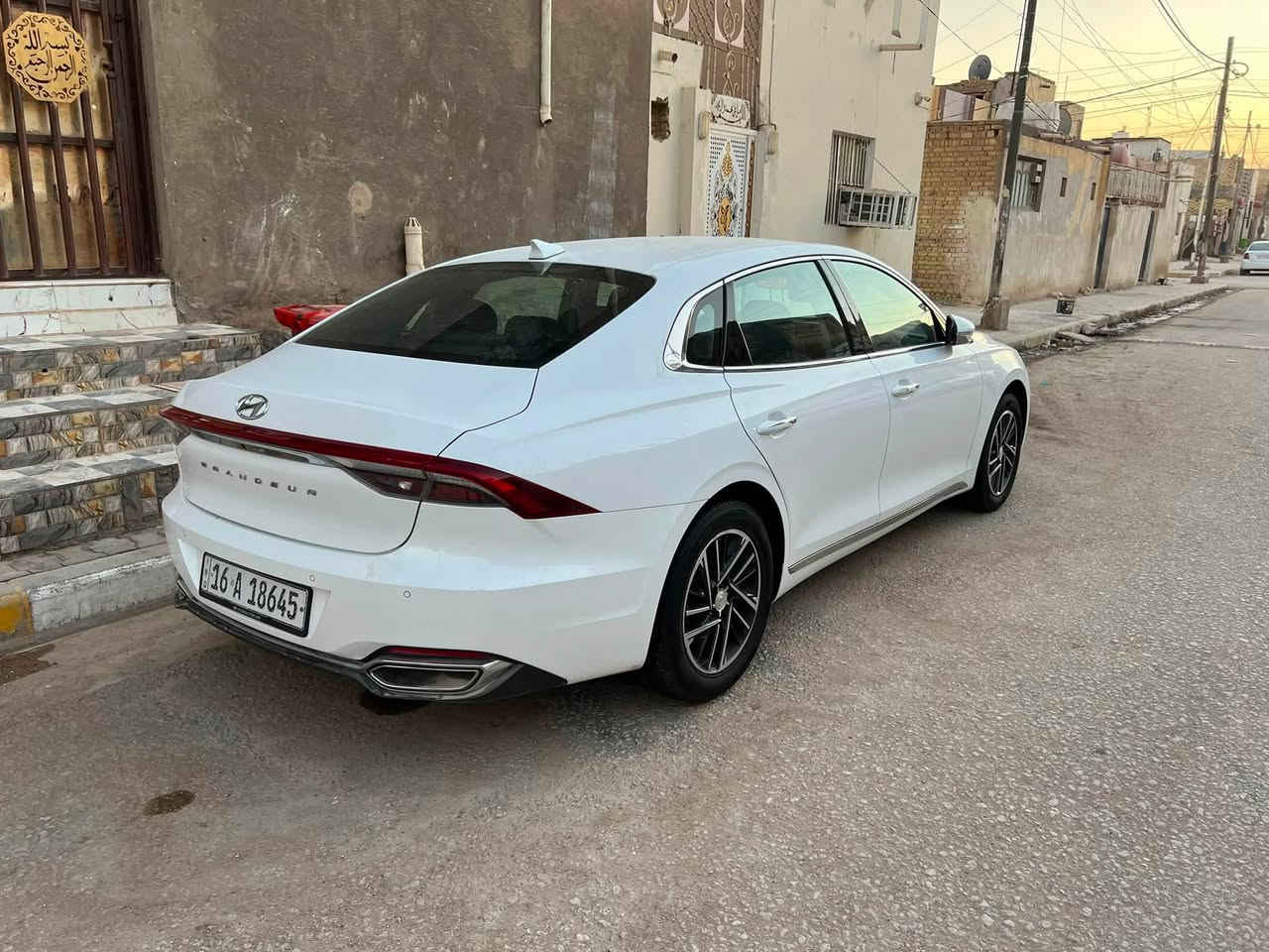 ازيرا وارد كوري غاز ٦ سلندر محرك ٣٥٠٠موديل ٢٣ كفاله عامه رقم قادسيه ماشيه ١١٠ تشغيل عن بعد بصمه عدد٢ كشن تدفئه تبريد مثبت سرعه تحكم ستيرن تحديد مسار ورادار وبيه هواي موصفات السعر ٢١٥ 
واذا متوفره مراوس سورنتو ٢٤ ونطي فرق


**إذا كنت صاحب هذا الإعلان وتريد حذفه لأي سبب، رجاءا أرسل رسالة إلى الدعم الفني**