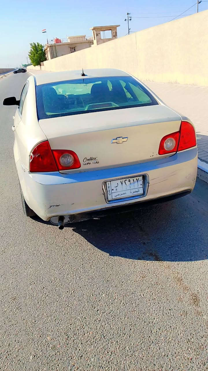 سلام عليكم سيارة ماليبو موديل 2009 محرك محور كامري ابو الجف سنوية منتهية مكان البصرة  لامن الداخلي السعر 35 وبية مجال الرقم ***********
