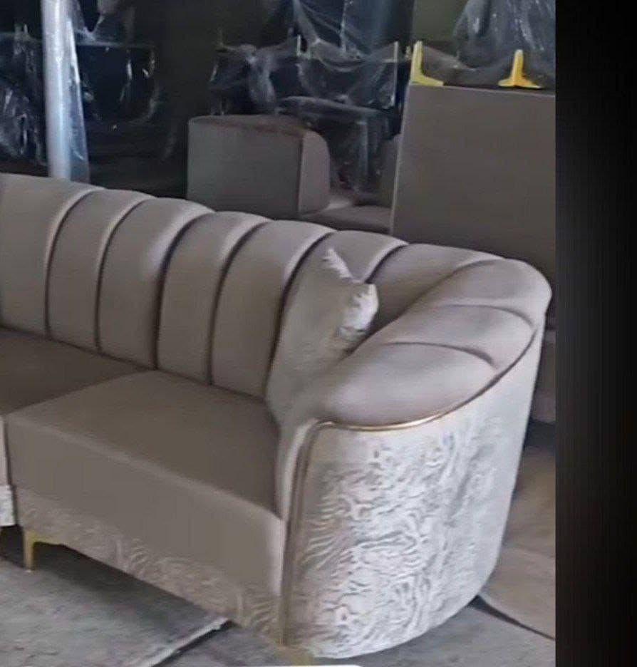 ديوان 10 مقاعد.. فخامة ملكية تليق بأصحاب الذوق الرفيع! ✨🛋️

​لكل من يبحث عن التميز والمساحة الراقية، نقدم لكم طقم ديوان 10 مقاعد بتصميم مثالي يهتم بأدق التفاصيل ليجمع بين الأناقة المطلقة والراحة الاستثنائية.
​📞 للحجز السريع:

​يرجى إرسال (صورة الموديل + العنوان + رقم الهاتف والواتساب).

​#أثاث_فاخر #ديوان_عراقي #مجالس_فخمة #أصحاب_الذوق_الرفيع #تميز_معنا


**إذا كنت صاحب هذا الإعلان وتريد حذفه لأي سبب، رجاءا أرسل رسالة إلى الدعم الفني**
