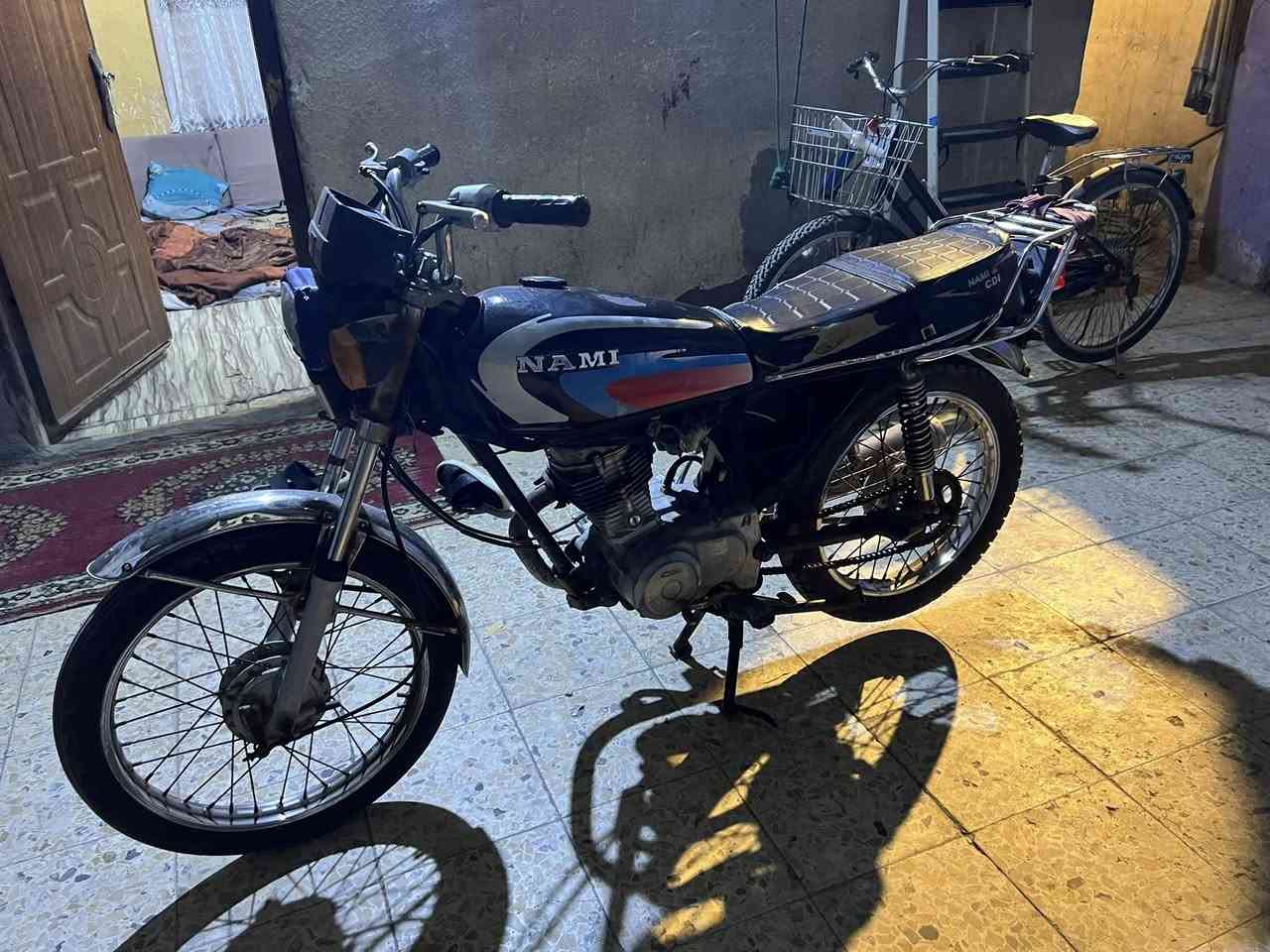 السلام عليكم دراجه ادوات للبيع مكينه اصلي حرف Aبيهه فقط صوت بلجسر وعواج بسيط بلرنك سعرهه ٣٧٥
***********
