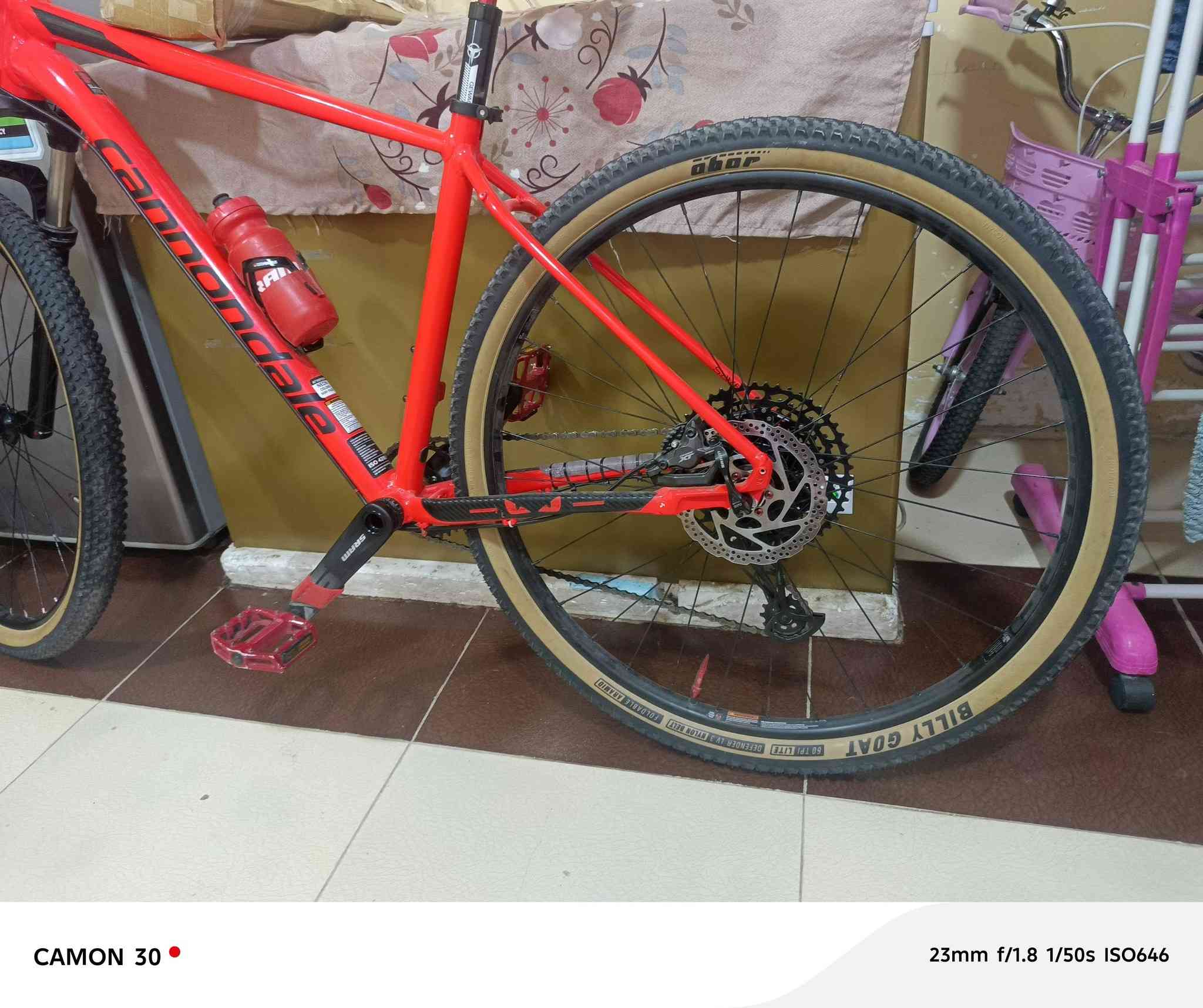 السلام عليكم 
دراجه نوع 
كانون دل
حجم 29 لارج
معدن المنيوم
سيت كروب سرام اس اكس

12+1

بريك ديور اكس تي
دبل قفل فتح تحكم
بوري سرج دبل 
الدراجه نضافه 100/100
السعر 12ورقه 
العنوان بصرة قبله
هاتف 
***********
***********
