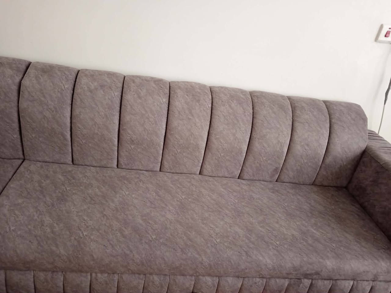 طخم قنفات نظيفة كلش 7 امتار شغل نجار 
مع كوشات (كركوك حي بدر).


**إذا كنت صاحب هذا الإعلان وتريد حذفه لأي سبب، رجاءا أرسل رسالة إلى الدعم الفني**