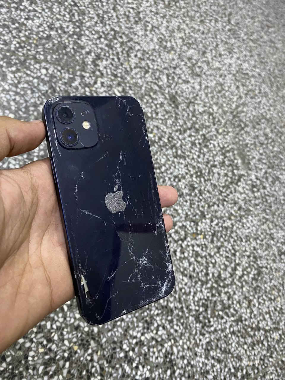 السلام عليكم آيفون 12 عادي ذ64 بـ78
وكع مني وضربت الشبكه مال اتصال والواي فاي والبلوتوث يعني ما يكنك ولا اتصال أبيعه على وضعه شراي خاص مكاني بغداد البياع🩵


**إذا كنت صاحب هذا الإعلان وتريد حذفه لأي سبب، رجاءا أرسل رسالة إلى الدعم الفني**