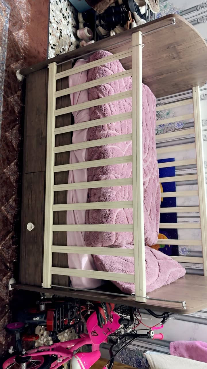 السلام عليكم جرابي عدد 2 سعرهم 80 الف اثنينهم ابيعهم مكاني بغداد ***********
