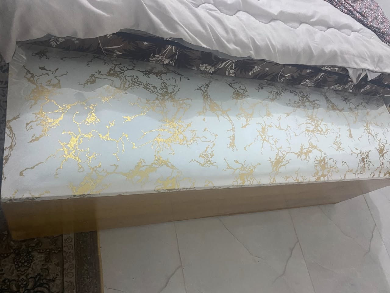 السلام عليكم غرفه جديده استعمال 6 اشهر لعرسان البيع بسبب انتقال لمكان اصغر نظافه  100‎%‎ 
السعر شراء بمليون ونص 
البيع بمليون وربع وبيها مجال 
الموقع بغداد او ديالى


**إذا كنت صاحب هذا الإعلان وتريد حذفه لأي سبب، رجاءا أرسل رسالة إلى الدعم الفني**