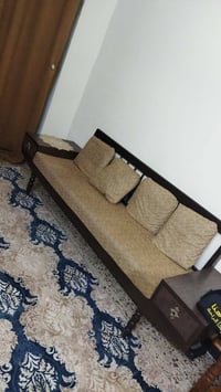 كنبايتين 7مقاعد • ثلاجة كبيرة • طباخ فرن 4عيون