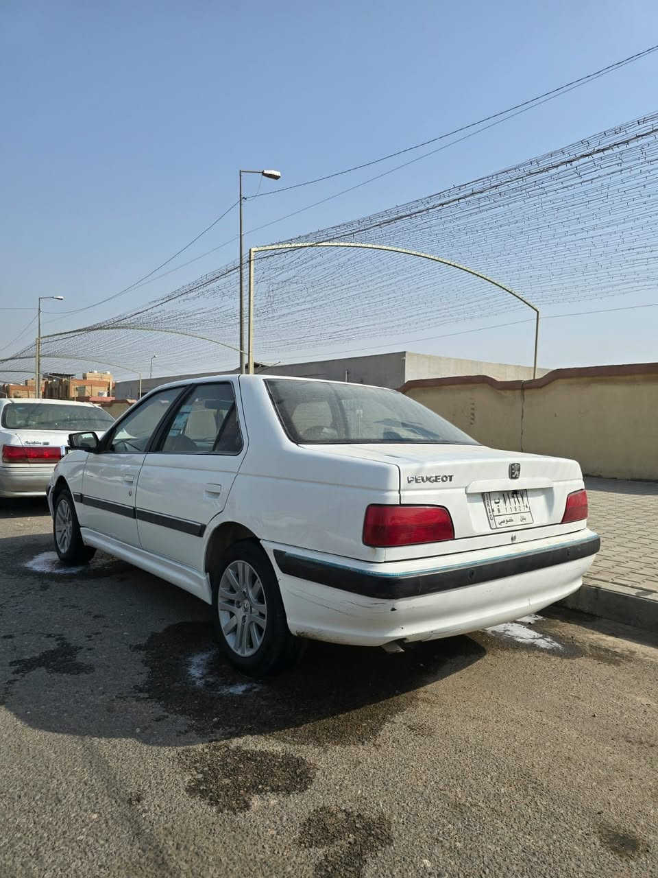 سلام عليكم 
بيجو بارص 2021
سيارة جاهزة كير مكينه حداديه تخم تاير تبريد ثلج
ستقطاع مباشر السيارة سنه ونص وتصير حرة 
وكاله ثاني يوم 
بيه طخات بس بارد بلا
 صبغ 
سعره 62 وبي مجاال 
مكانه نجف 
***********
