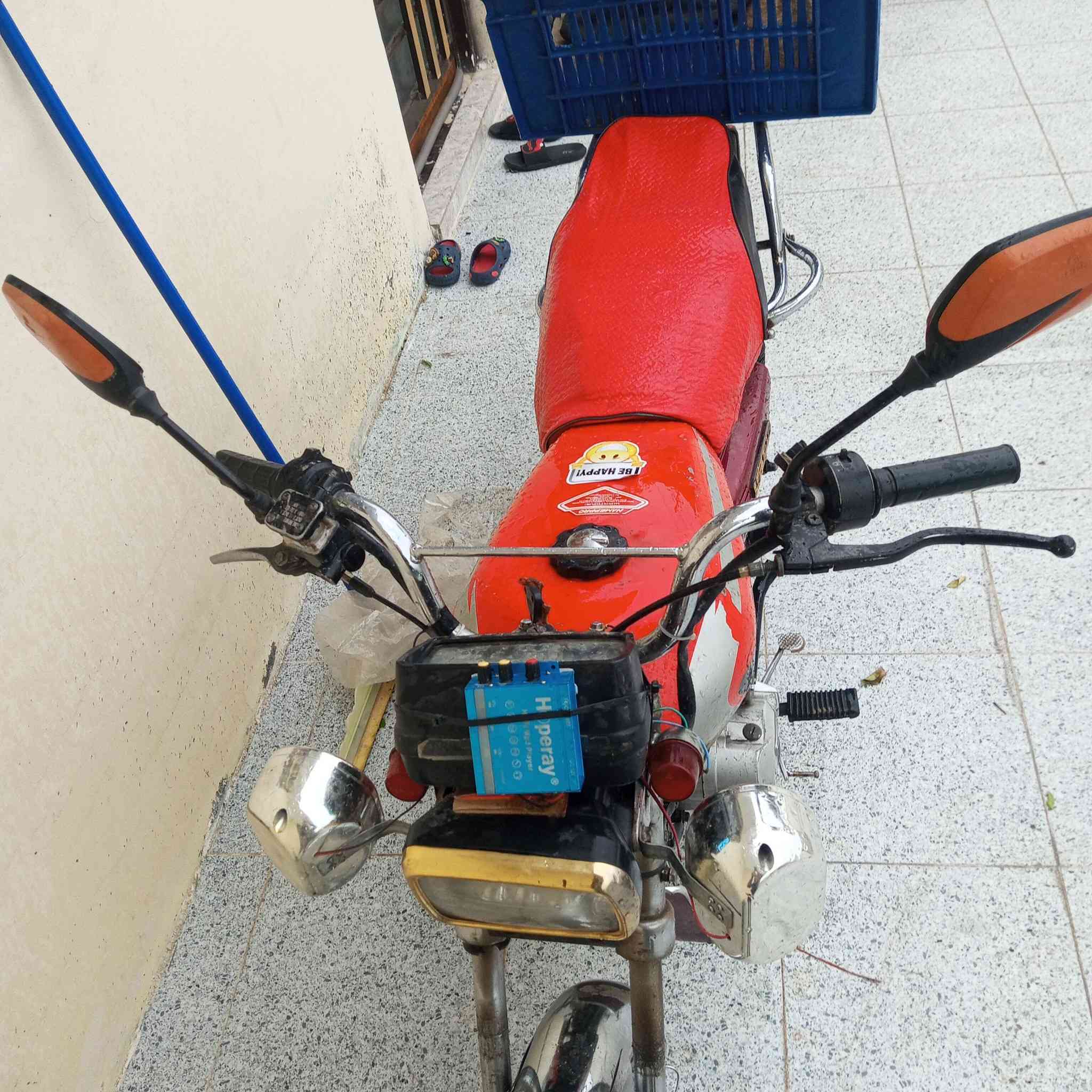 موديل 2019
اوراق كامله 
400وبي مجال 
كله شغال نكره سلف 
***********
