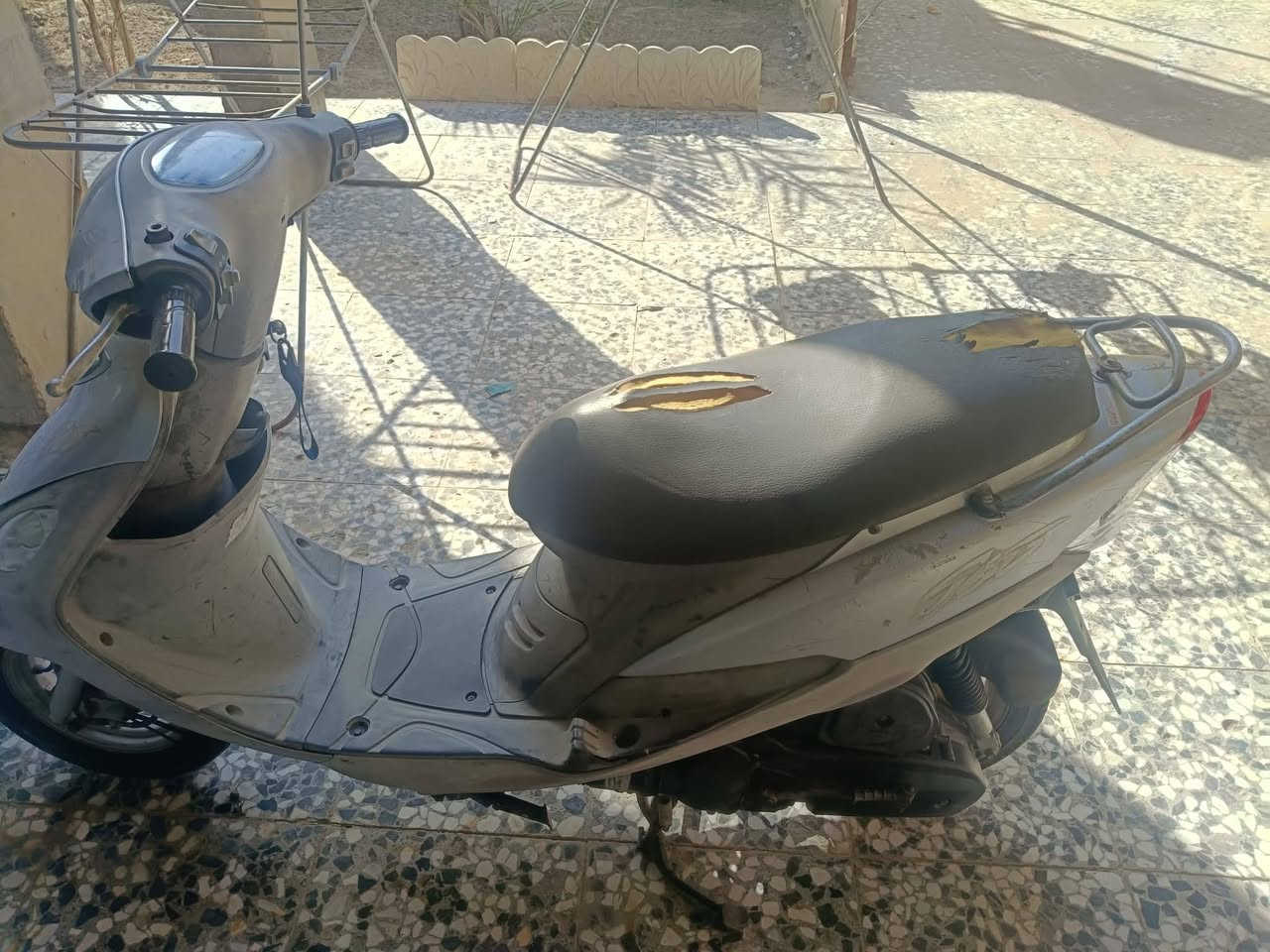 كفاله عامه من كلشي تنقيص تبخير الدراجه برغي ما مفتوح بيها تجي تفحص وتشوف اذا بيها اي خلل كلشي شغال بيها اشاير هرون لايت عالي ناصي الدراجه كلشي ما ناقصها بس تاير خلفي و دبل امامي افحص وين ما تريد السعر 850 وبي مجال موجود خاص و اتساب ***********
