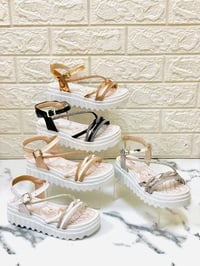 صندل مرحلتين • مقاسات ٢٢-٢٦ • مقاسات ٢٧-٣٦