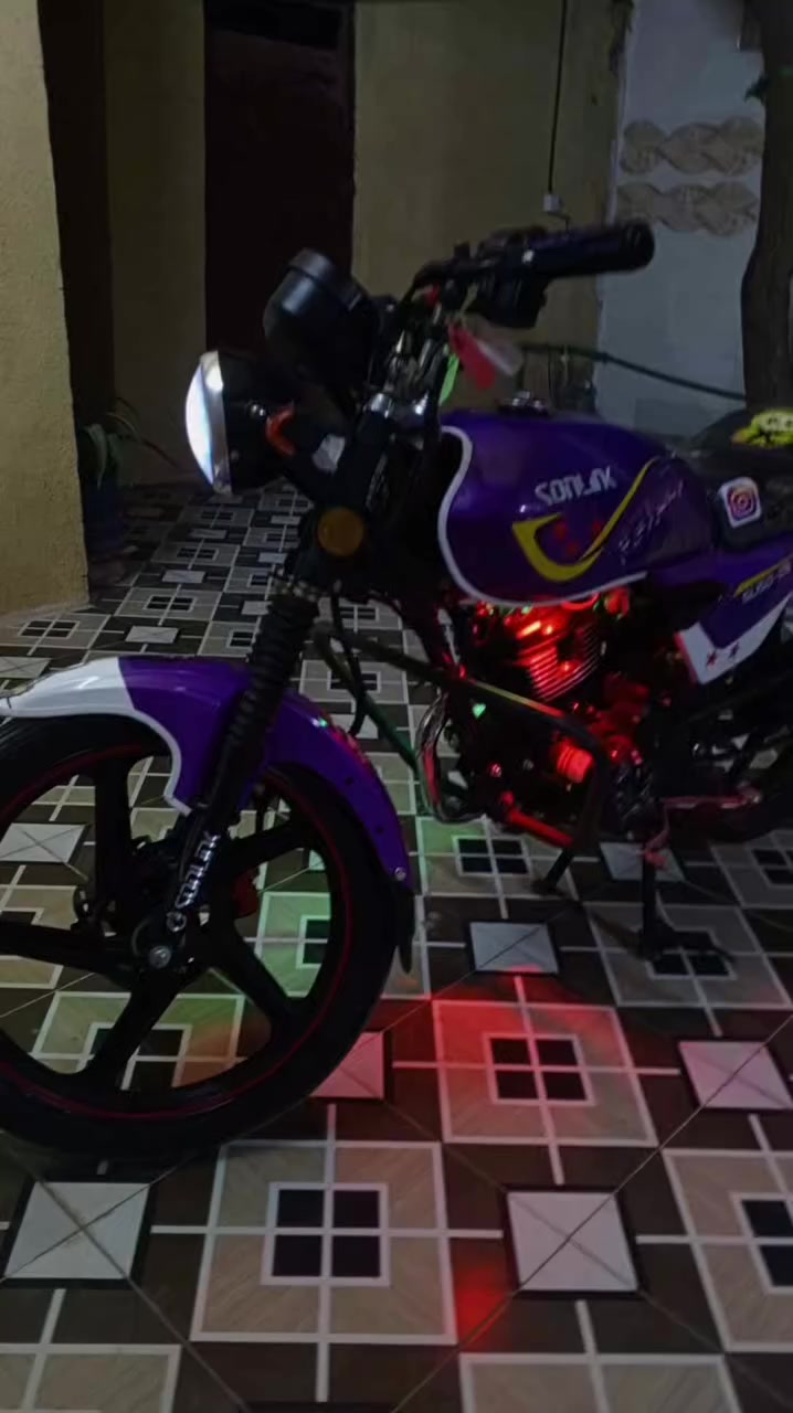 سلام عليكم
شاينك ماكس موديل2025 دراجه جديده ونضيفه مامتعوبه اوراق اصولي كورتونيه وحده فقط كله شغال كهربائيات شغال محرك ماممدود عليه سبانه السعر800وبي مجال للشراي 👈🏻عنوان ديالى ابو صيدا 👉🏻واذا مو شراي لتنطي سعر من يمك خاص موجود ☑️


**إذا كنت صاحب هذا الإعلان وتريد حذفه لأي سبب، رجاءا أرسل رسالة إلى الدعم الفني**