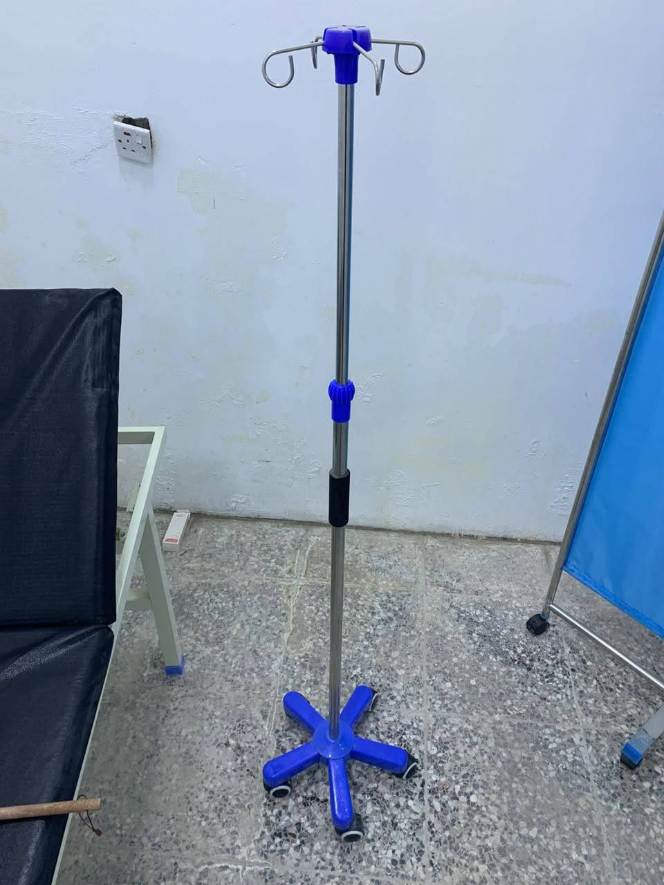 السلام عليكم
غراض عيادة تمريضية  للبيع 
جديدات ابد مامستعملات 
للاستفسار على الرقم التالي:  ***********
او التواصل على الخاص
